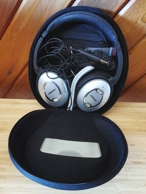 Bose QuietComfort Over-Ear Noise Cancelling Headphones w/ Case & Cables